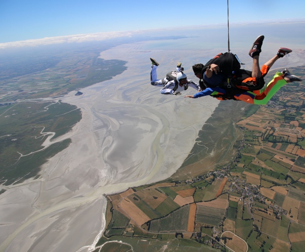 saut parachute mont saint michel